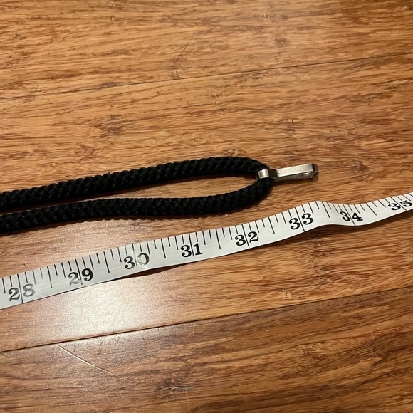 Silver geometric pattern diamond & oval belt w/ black elastic. Fits Waist 29-37" - Picture 5 of 6